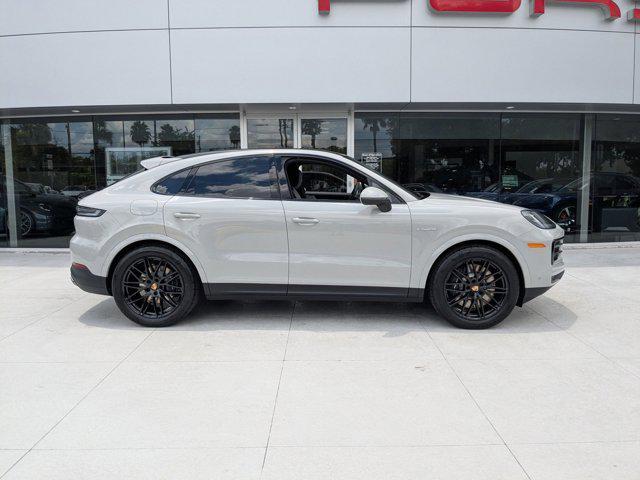 Photo of 2025 Chalk Porsche Cayenne