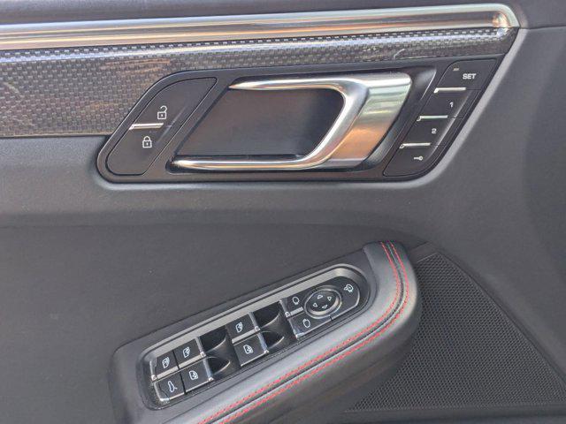 Photo of 2023 Silver/Gray Porsche Macan