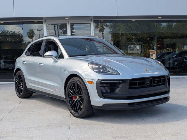 Photo of 2023 Silver/Gray Porsche Macan