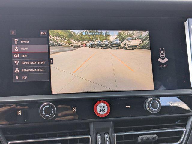 Photo of 2023 Silver/Gray Porsche Macan