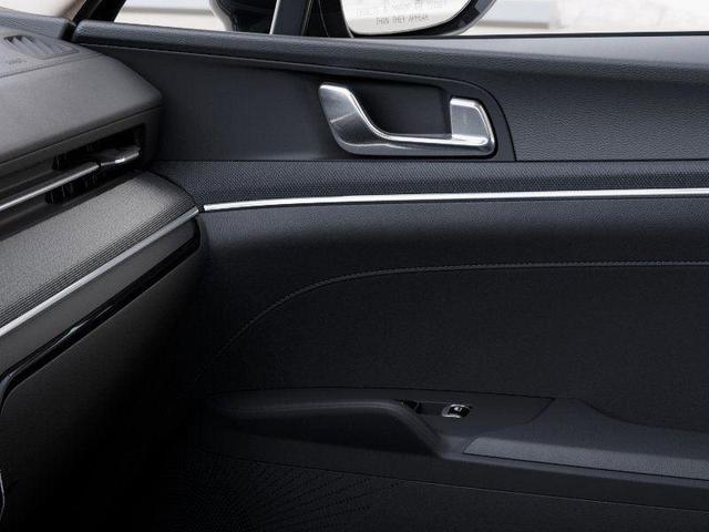Photo of 2026 Aurora Black Pearl Kia K5