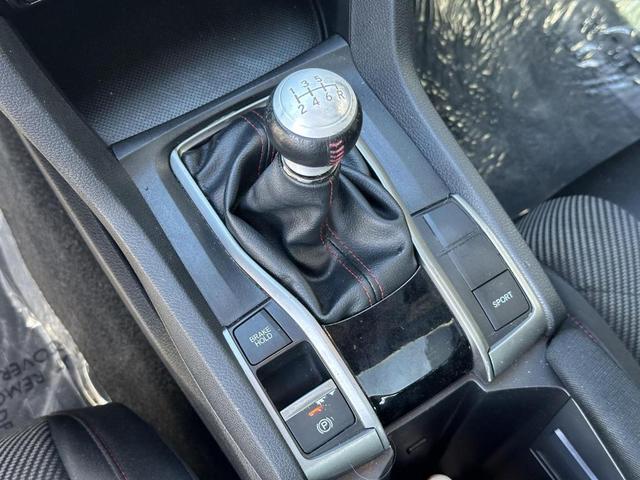 Photo of 2019 Platinum White Pearl Honda Civic Si