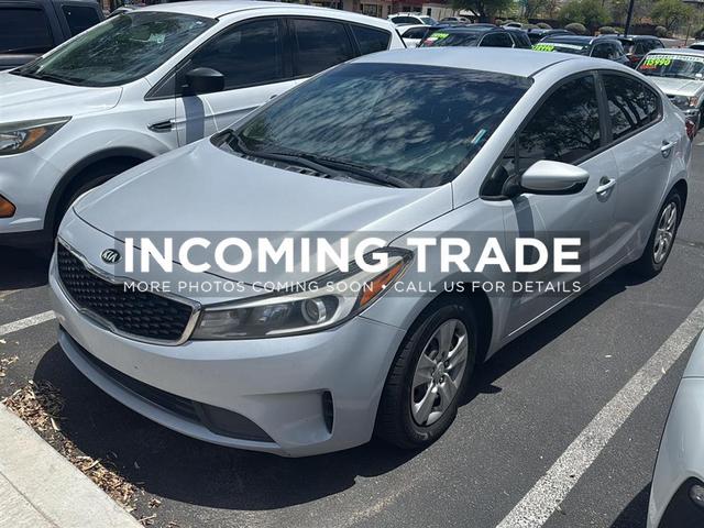 Photo of 2017 Silky Silver Kia Forte