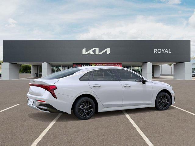 Photo of 2026 Snow White Pearl Kia K5