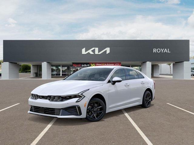 Photo of 2026 Snow White Pearl Kia K5