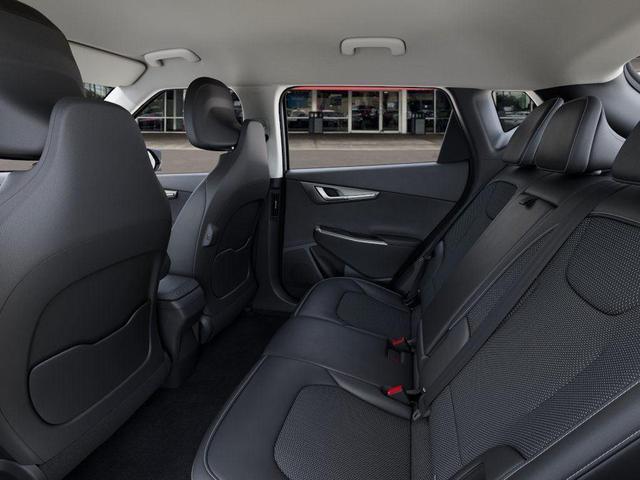 Photo of 2025 Glacier White Pearl Kia EV6