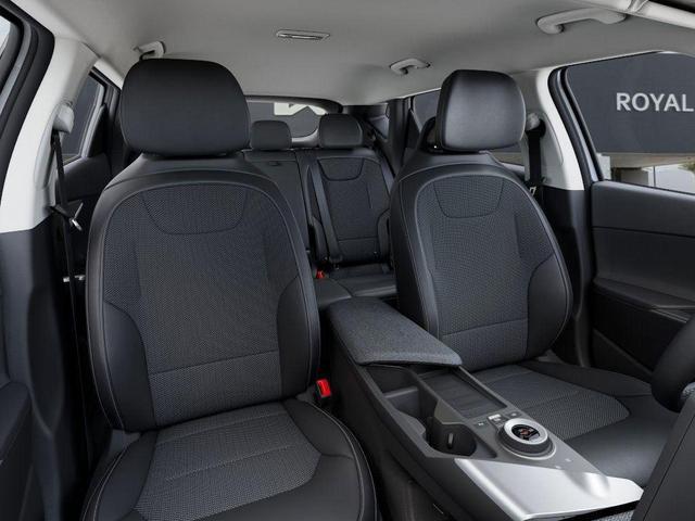 Photo of 2025 Glacier White Pearl Kia EV6