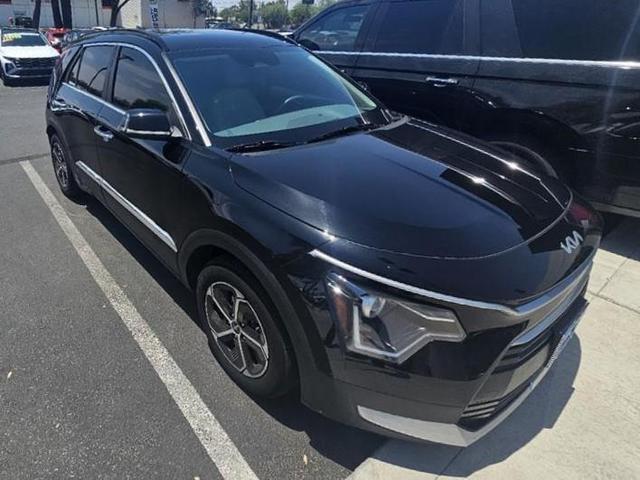 Photo of 2023 Aurora Black Pearl Kia Niro