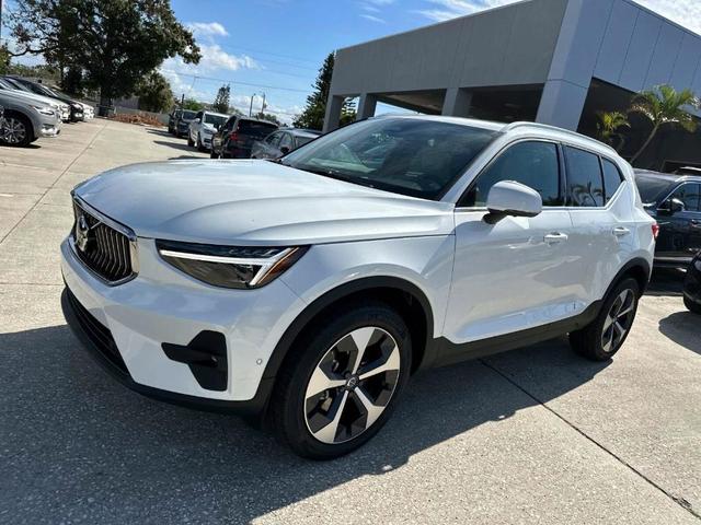 Photo of 2025 Crystal White Pearl Volvo XC40
