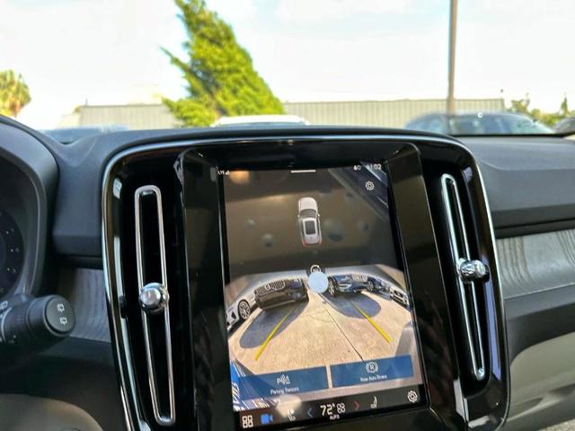 Photo of 2025 Crystal White Pearl Volvo XC40