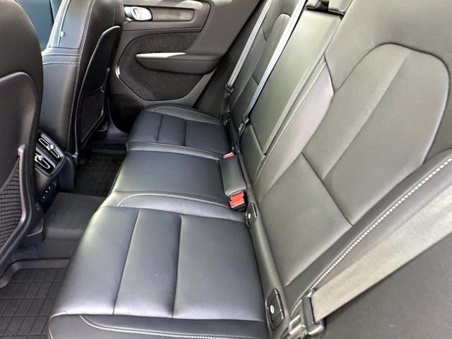 Photo of 2025 Crystal White Pearl Volvo XC40
