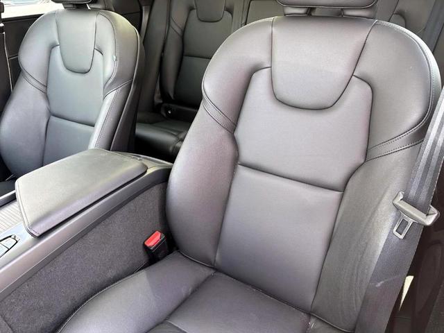 Photo of 2025 Denim Blue Volvo XC60