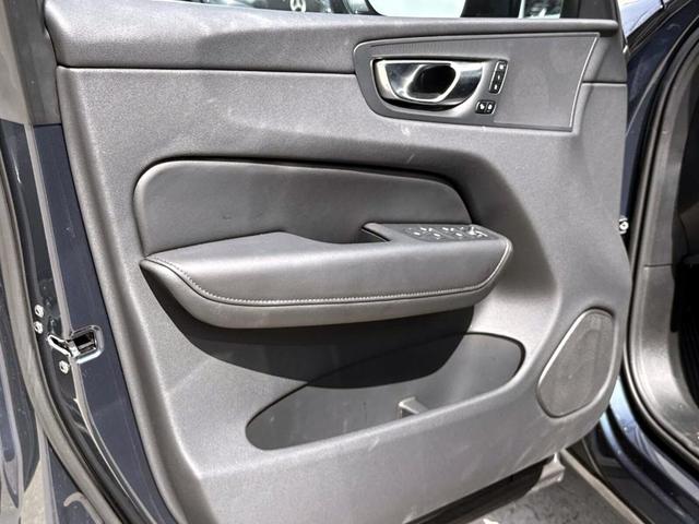 Photo of 2025 Denim Blue Volvo XC60