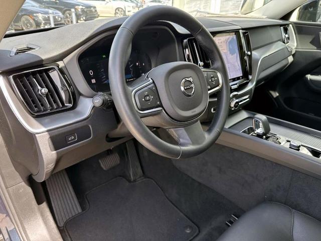 Photo of 2025 Denim Blue Volvo XC60