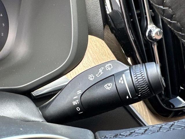 Photo of 2026 Vapour Gray Volvo XC60