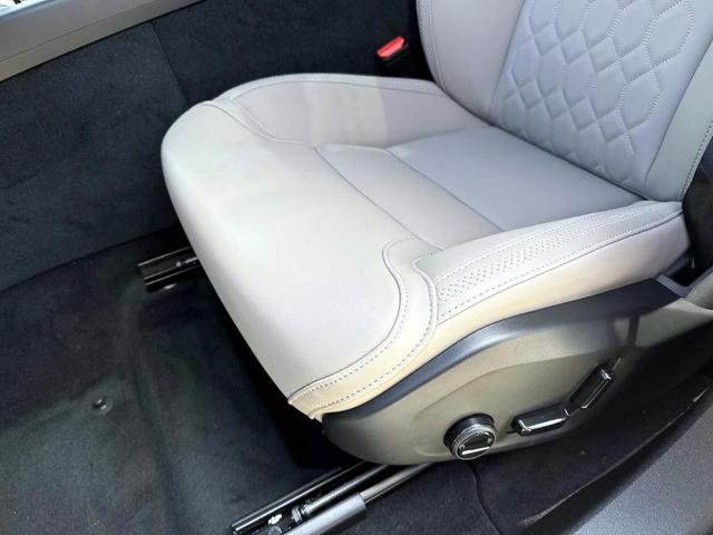 Photo of 2026 Vapour Gray Volvo XC60