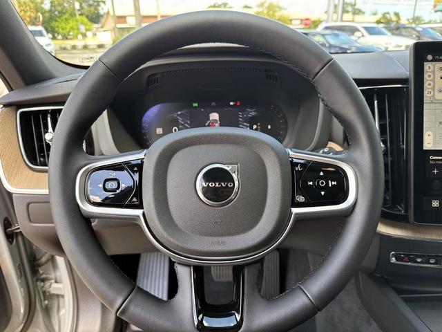 Photo of 2026 Vapour Gray Volvo XC60