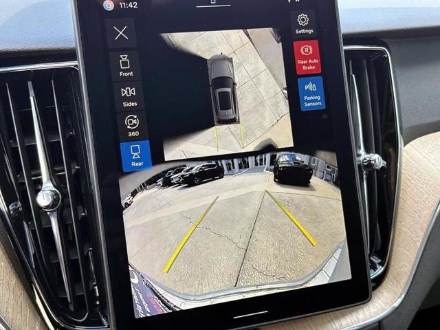 Photo of 2026 Vapour Gray Volvo XC60