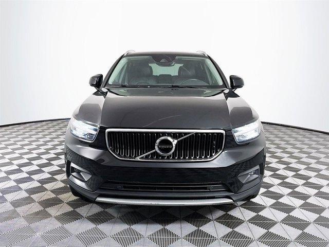 Photo of 2021 Onyx Black Metallic Volvo XC40