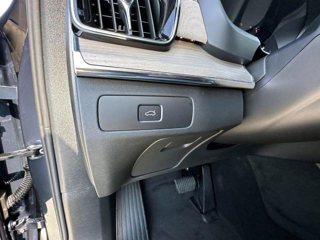 Photo of 2025 Denim Blue Volvo XC90