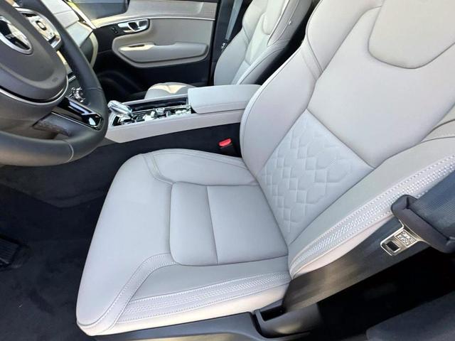 Photo of 2025 Denim Blue Volvo XC90