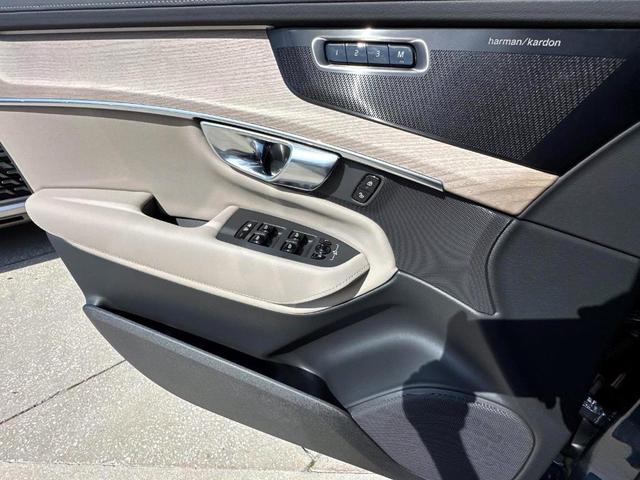 Photo of 2025 Denim Blue Volvo XC90