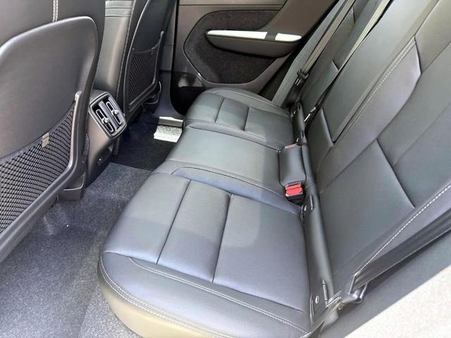 Photo of 2026 Denim Blue Volvo XC40