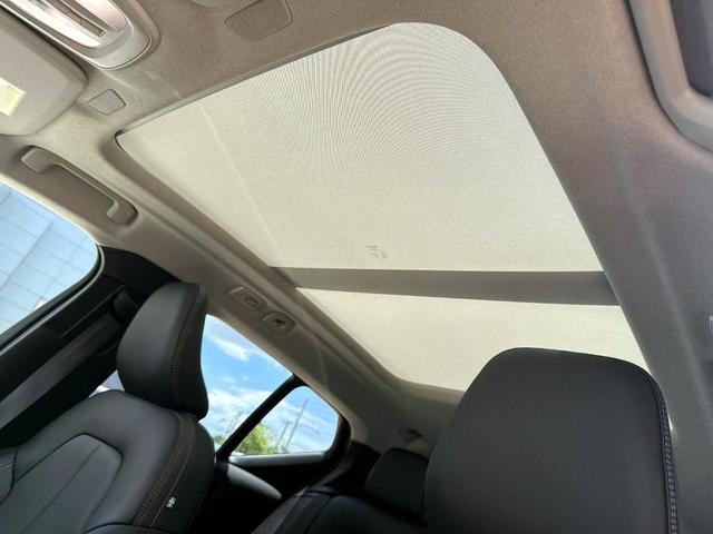 Photo of 2026 Denim Blue Volvo XC40