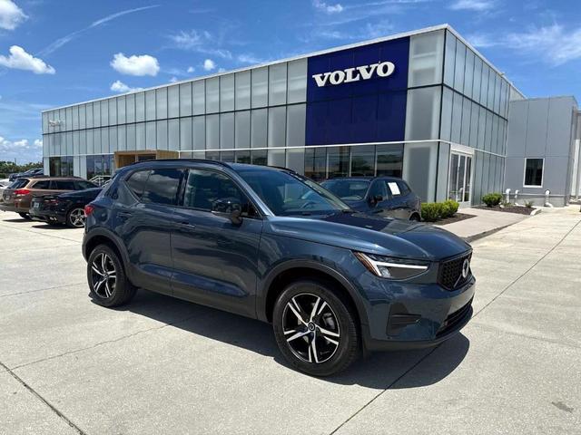 Photo of 2026 Denim Blue Volvo XC40