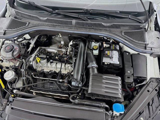 Photo of 2019 Pure White Volkswagen Jetta