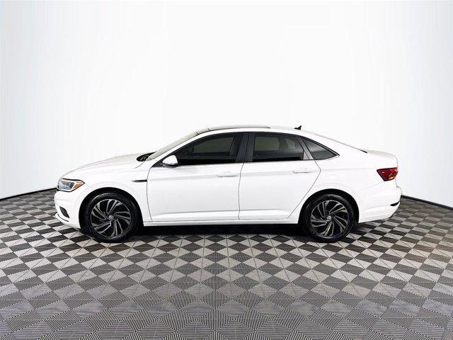 Photo of 2019 Pure White Volkswagen Jetta