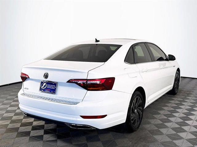 Photo of 2019 Pure White Volkswagen Jetta