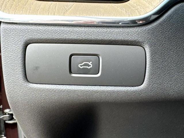 Photo of 2026 Mulberry Volvo XC60