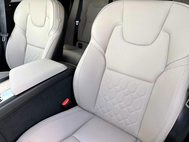 Photo of 2026 Mulberry Volvo XC60