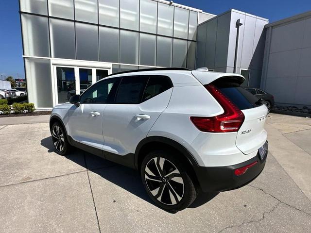 Photo of 2025 Crystal White Pearl Volvo XC40