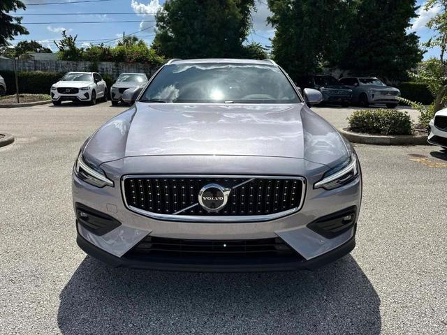 Photo of 2026 Silver Volvo V60 Cross Country