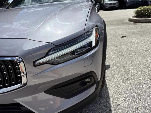 Photo of 2026 Silver Volvo V60 Cross Country