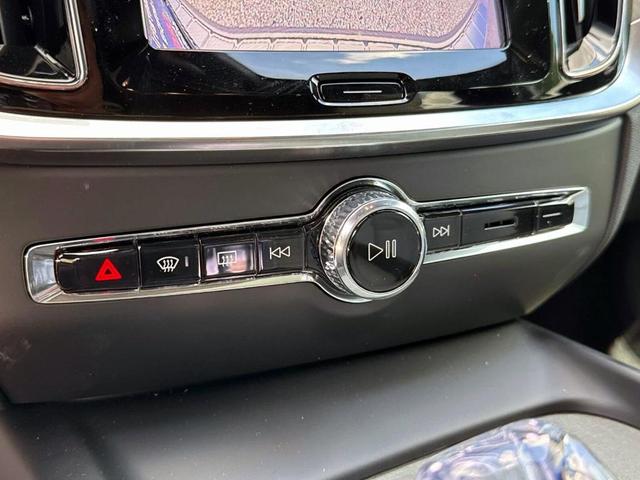 Photo of 2026 Silver Volvo V60 Cross Country