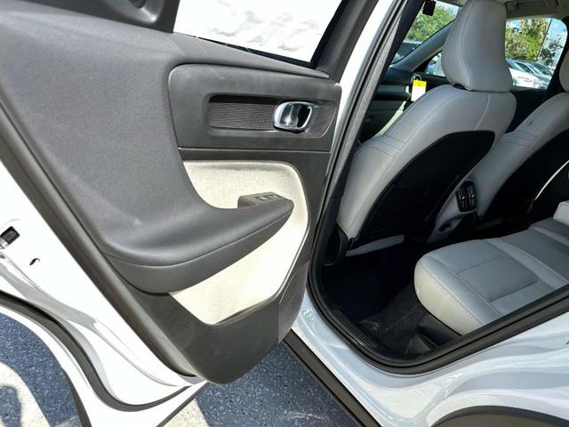 Photo of 2025 Crystal White Pearl Volvo XC40
