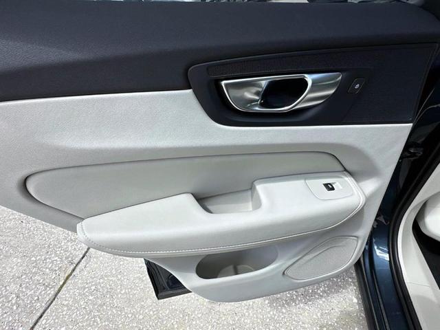 Photo of 2025 Denim Blue Volvo XC60