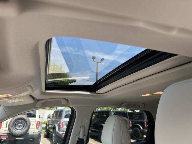 Photo of 2022 Snowflake White Pearl Mazda CX-5