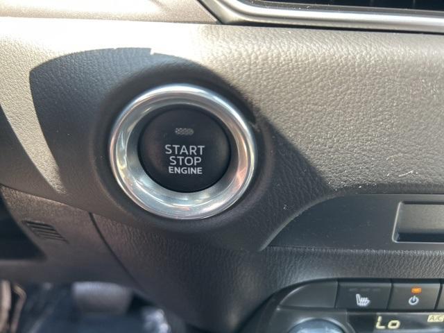 Photo of 2022 Snowflake White Pearl Mazda CX-5