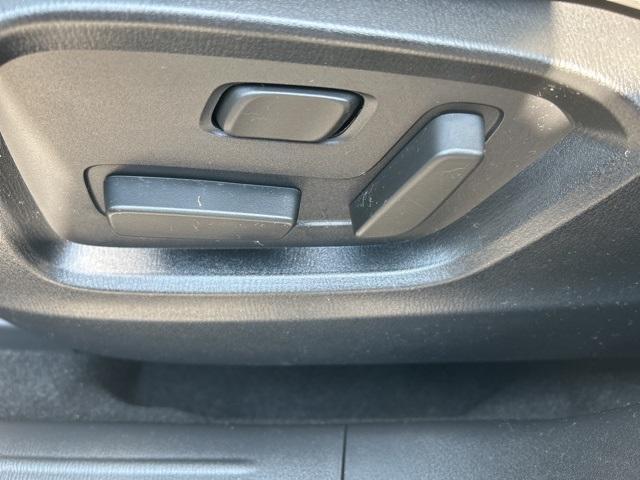 Photo of 2022 Snowflake White Pearl Mazda CX-5