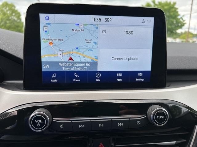 Photo of 2021 Oxford White Ford Escape