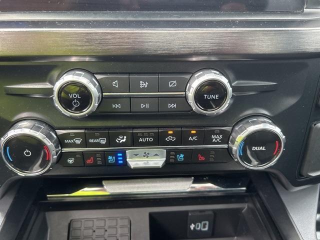 Photo of 2023 Antimatter Blue Metallic Ford F-350