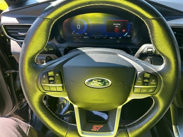 Photo of 2020 Black Ford Explorer