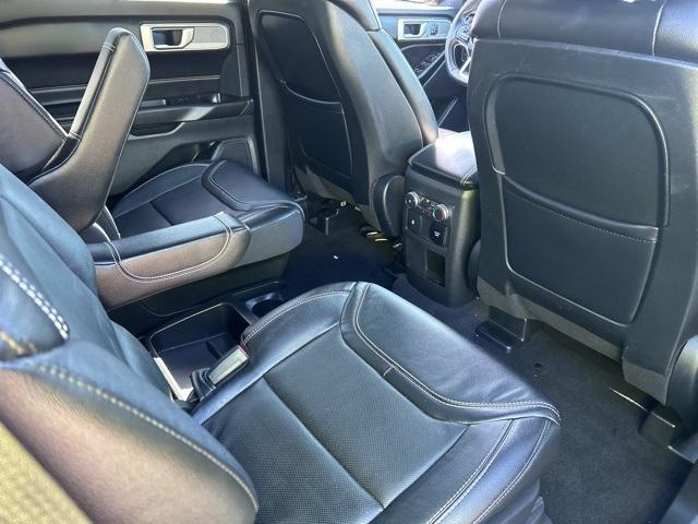 Photo of 2020 Black Ford Explorer