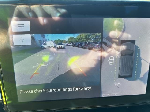 Photo of 2020 Black Ford Explorer