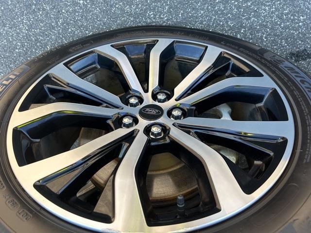 Photo of 2020 Black Ford Explorer