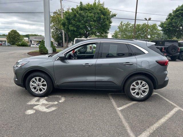 Photo of 2024 Gray Metallic Ford Escape